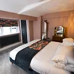 Fair Rigg By Cradel Haus - Ultra Luxury Lakes Homes, Pet Friendly, Parking & Ev Plug