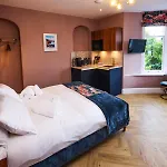 Fair Rigg By Cradel Haus - Ultra Luxury Lakes Homes, Pet Friendly, Parking & Ev Plug アパート *
