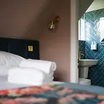 Fair Rigg By Cradel Haus - Ultra Luxury Lakes Homes, Pet Friendly, Parking & Ev Plug