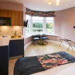 Fair Rigg By Cradel Haus - Ultra Luxury Lakes Homes, Pet Friendly, Parking & Ev Plug *