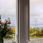 Fair Rigg By Cradel Haus - Ultra Luxury Lakes Homes, Pet Friendly, Parking & Ev Plug