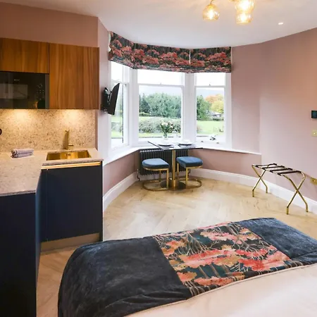 Fair Rigg By Cradel Haus - Ultra Luxury Lakes Homes, Pet Friendly, Parking & Ev Plug *