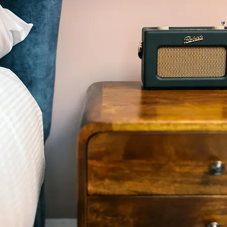 Fair Rigg By Cradel Haus - Ultra Luxury Lakes Homes, Pet Friendly, Parking & Ev Plug *