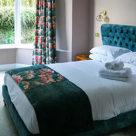 Fair Rigg By Cradel Haus - Ultra Luxury Lakes Homes, Pet Friendly, Parking & Ev Plug