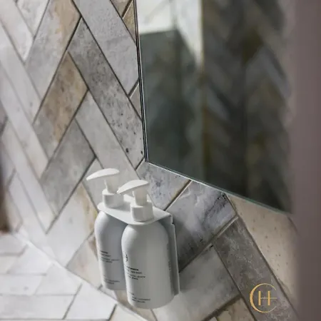 Апартаменты Fair Rigg By Cradel Haus - Ultra Luxury Lakes Homes, Pet Friendly, Parking & Ev Plug Боунес-он-Уиндермер