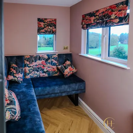 Fair Rigg By Cradel Haus - Ultra Luxury Lakes Homes, Pet Friendly, Parking & Ev Plug *