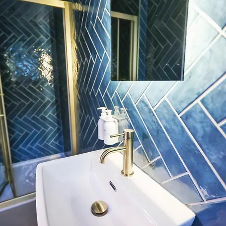 Апартаменты Fair Rigg By Cradel Haus - Ultra Luxury Lakes Homes, Pet Friendly, Parking & Ev Plug *